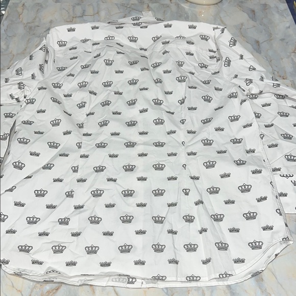 NWT Talbots Gray and White Crown Print Blouse - Picture 7 of 7